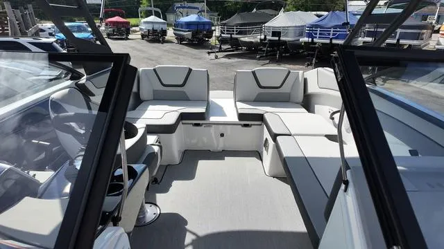 Slide: The Image of Yamaha AR220 2025 - 33