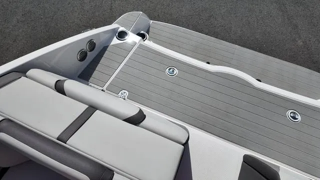 Slide: The Image of Yamaha AR220 2025 - 36