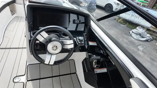 Slide: The Image of Yamaha 242X 2020 - 18