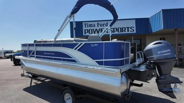 Slide: The Image of 2025 Bennington 20 SF Fish pontoon boat with Yamaha motor at Tims Ford Powersports. - 3