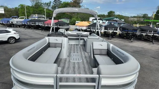 Slide: The Image of Bennington SX Swingback 24 SXSB 2025 - 12