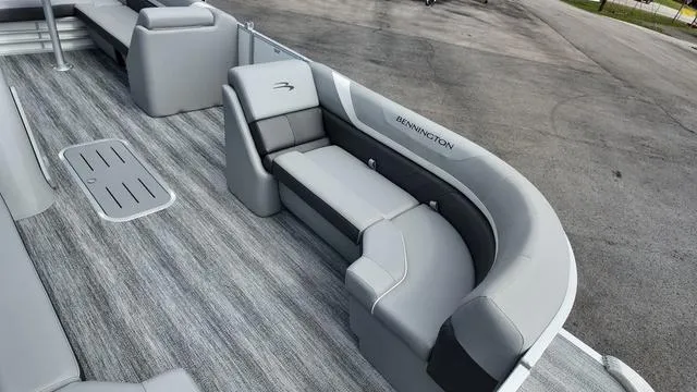 Slide: The Image of Bennington SX Swingback 24 SXSB 2025 - 14