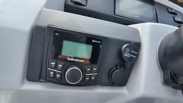 Slide: The Image of Bennington SX Swingback 24 SXSB 2025 - 22