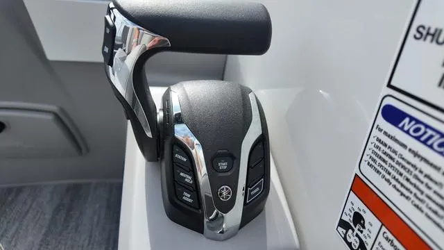 Slide: The Image of Bennington SX Swingback 24 SXSB 2025 - 24