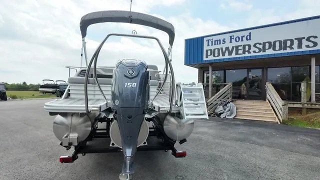 Slide: The Image of Bennington SX Swingback 24 SXSB 2025 - 4