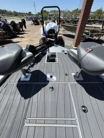 Slide: The Image of Vexus AVX 1980c 2025 - 23