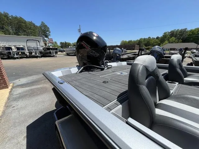 Slide: The Image of Vexus AVX 1980c 2025 - 9