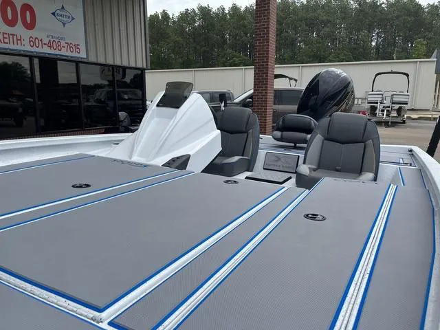 Slide: The Image of Xpress H20 Bass 2026 - 22