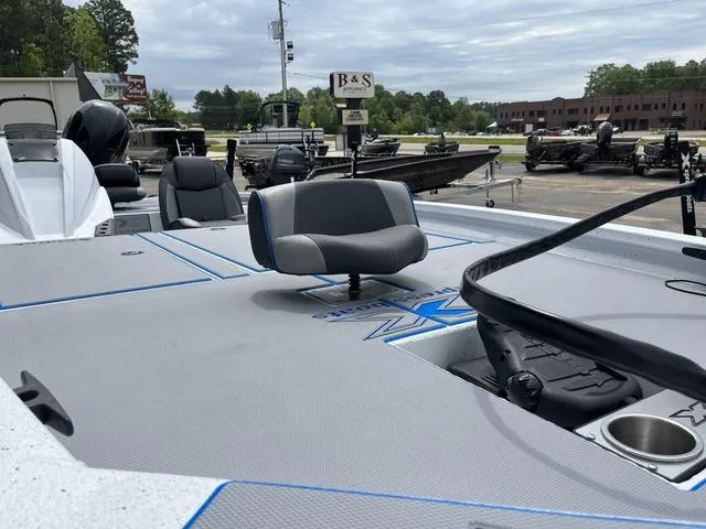 Slide: The Image of Xpress H20 Bass 2026 - 6