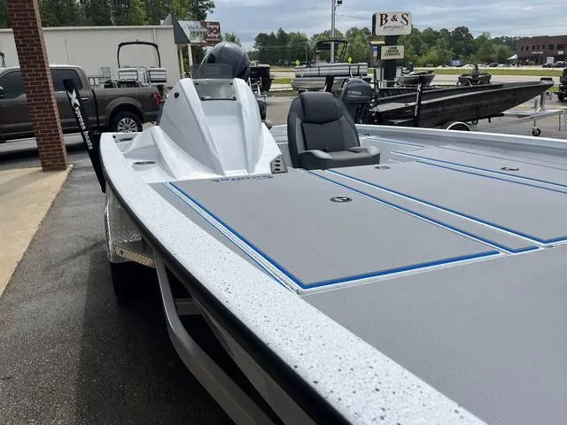 Slide: The Image of Xpress H20 Bass 2026 - 7