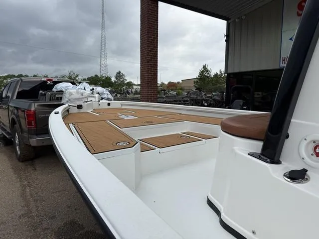 Slide: The Image of Avid 23 Mag 2025 - 13