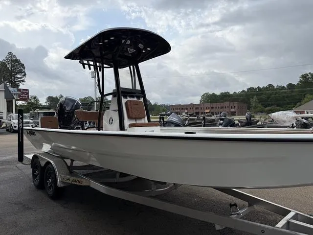 Slide: The Image of Avid 23 Mag 2025 - 4