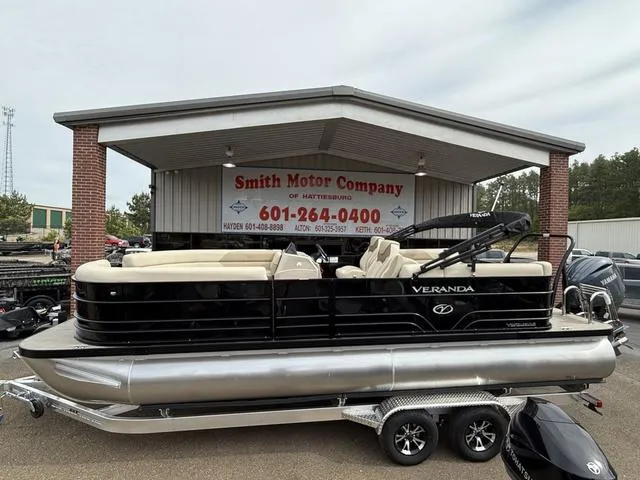 The Image of Veranda VISTA22RC Tri-Toon 2025 - 1