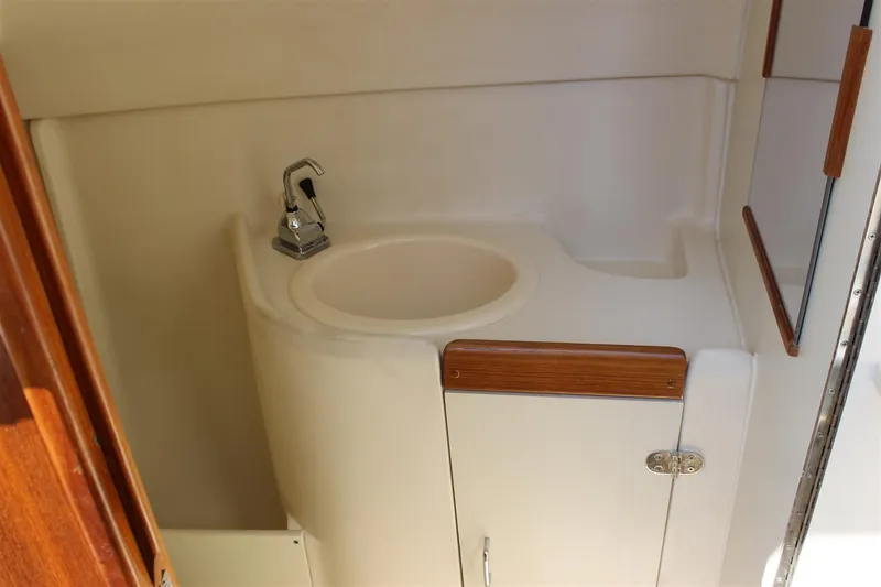 Slide: The Image of Vanity and sink - 23