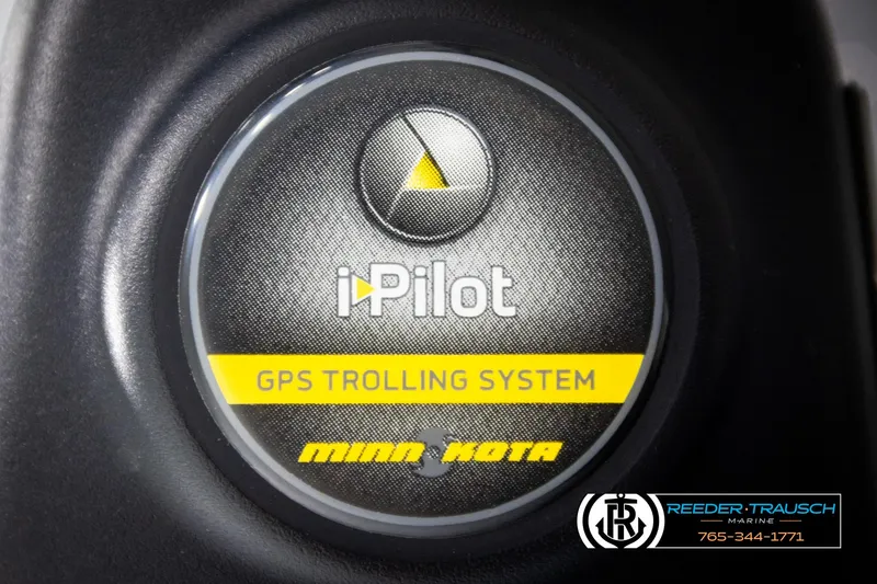 Slide: The Image of Minn Kota i-Pilot GPS Trolling System on Ranger R81, 2001 model. - 44