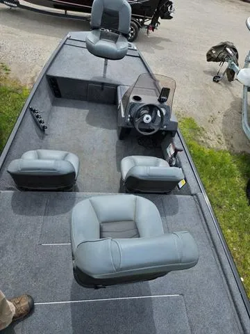 Slide: The Image of Tracker BASS TRACKER® Classic XL 2021 - 5