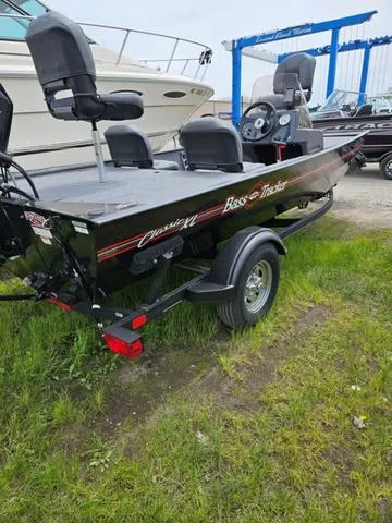 Slide: The Image of Tracker BASS TRACKER® Classic XL 2021 - 6