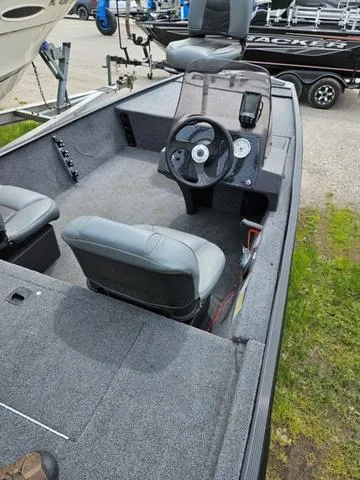 Slide: The Image of Tracker BASS TRACKER® Classic XL 2021 - 8