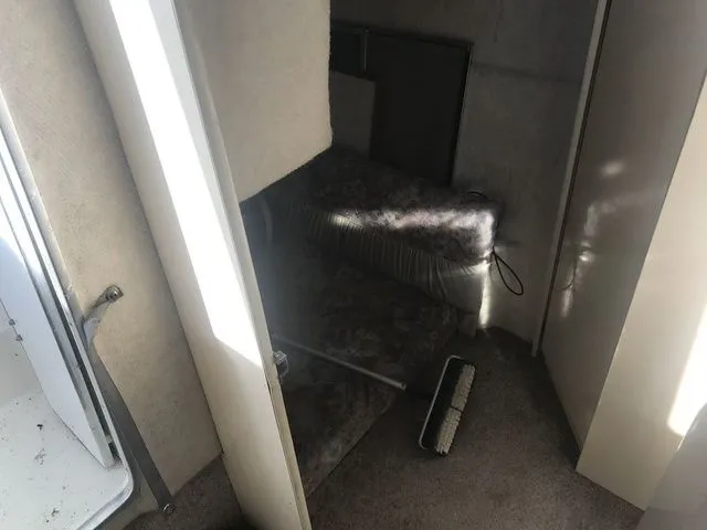 Slide: The Image of Bayliner 2859 Express Cruiser 1996 - 18