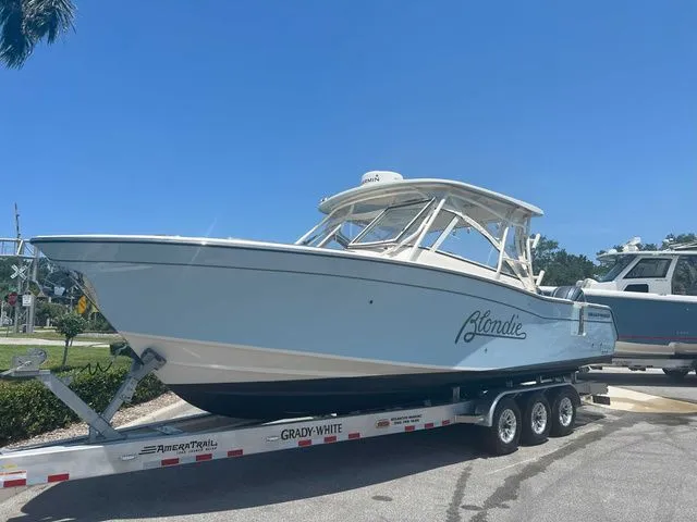 Slide: The Image of Grady-White Freedom 307 2024 - 29