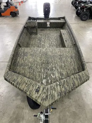 Slide: The Image of Lowe RX2070 ROUGHNECK W/ MERCURY 90 2025 - 8