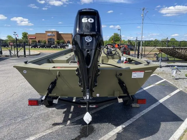 Slide: The Image of Lowe RX1860 ROUGHNECK W/ MERCURY 60 2025 - 4