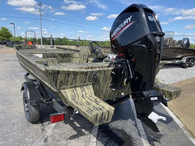 Slide: The Image of Lowe RX1860 ROUGHNECK W/ MERCURY 60 2025 - 3