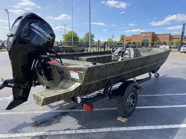 Slide: The Image of Lowe RX1860 ROUGHNECK W/ MERCURY 60 2025 - 5