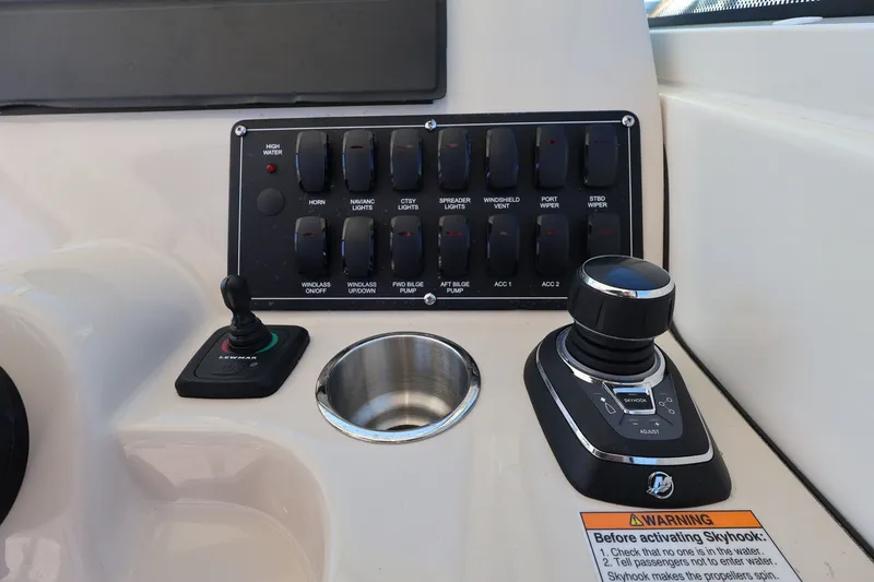 Slide: The Image of Boston Whaler 285 Conquest 2026 - 19