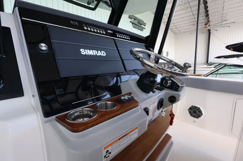 Slide: The Image of Boston Whaler 360 Outrage 2026 - 26