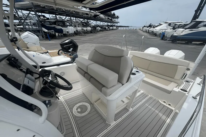 Slide: The Image of Boston Whaler 270 Dauntless 2022 - 5