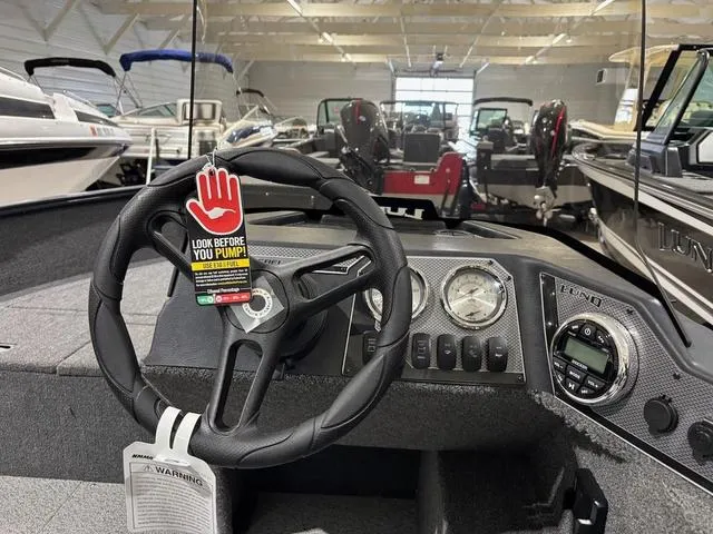 Slide: The Image of Lund 1650 Rebel XL SS 2024 - 7