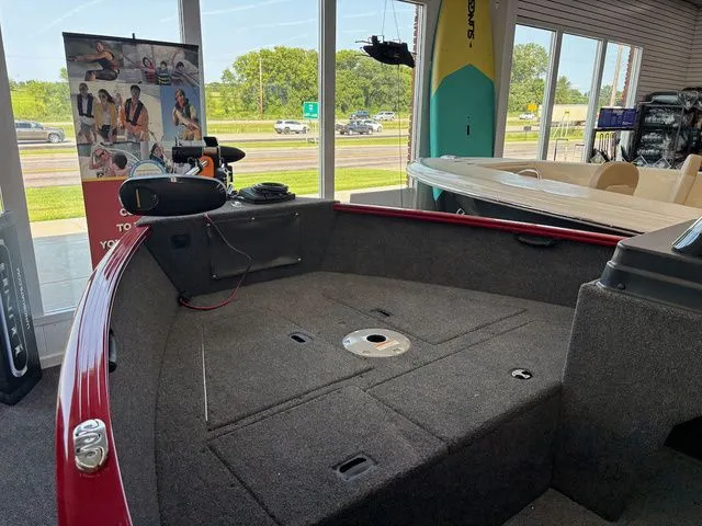 Slide: The Image of Lund 1650 Rebel XL SS 2024 - 5