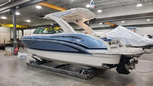 Slide: The Image of Formula 310 Bowrider 2024 - 10