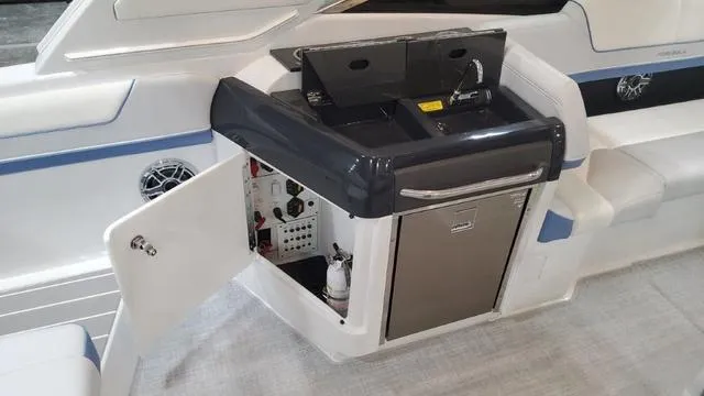 Slide: The Image of Formula 310 Bowrider 2024 - 24