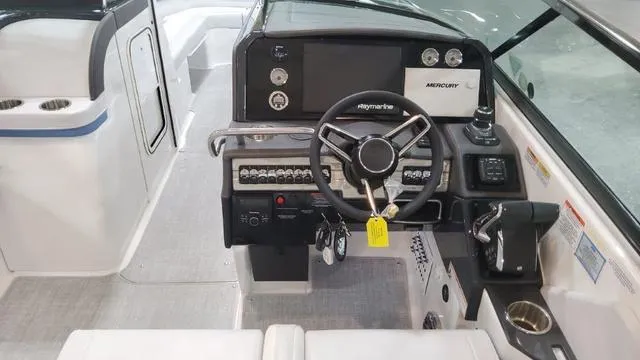 Slide: The Image of Formula 310 Bowrider 2024 - 28