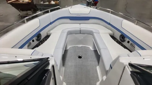 Slide: The Image of Formula 310 Bowrider 2024 - 30