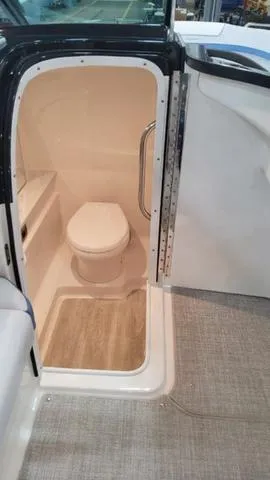 Slide: The Image of Formula 310 Bowrider 2024 - 37