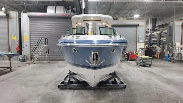 Slide: The Image of Formula 310 Bowrider 2024 - 7