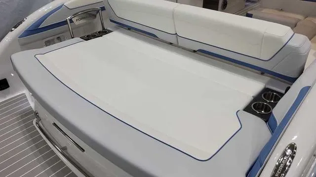 Slide: The Image of Formula 350 Crossover Bowrider 2024 - 10