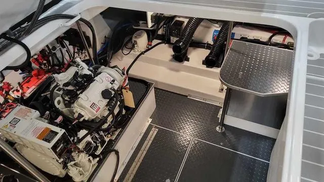 Slide: The Image of Formula 350 Crossover Bowrider 2024 - 15