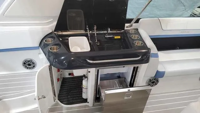 Slide: The Image of Formula 350 Crossover Bowrider 2024 - 20