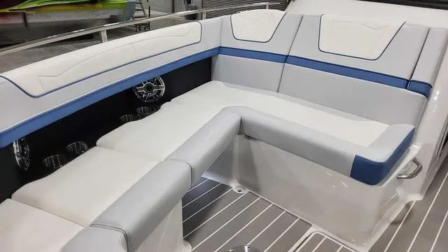 Slide: The Image of Formula 350 Crossover Bowrider 2024 - 28