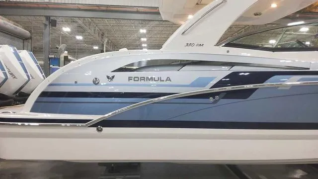 Slide: The Image of Formula 350 Crossover Bowrider 2024 - 3