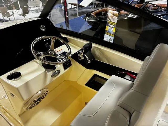 Slide: The Image of Scout 277 Dorado 2024 - 7