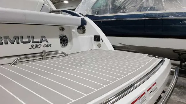 Slide: The Image of Formula 330 Crossover Bowrider 2025 - 21