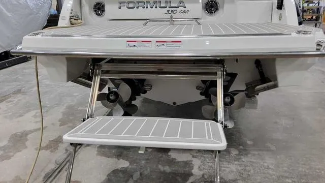 Slide: The Image of Formula 330 Crossover Bowrider 2025 - 23