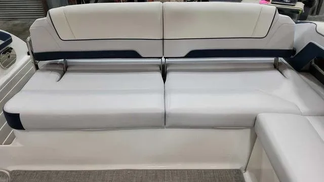 Slide: The Image of Formula 330 Crossover Bowrider 2025 - 7