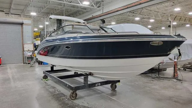 The Image of Formula 270 Bowrider 2025 - 1