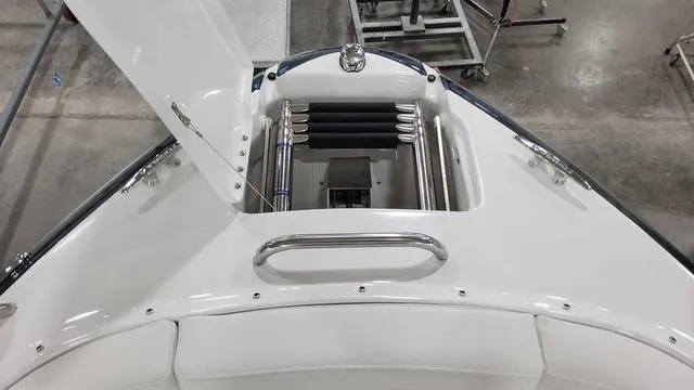 Slide: The Image of Formula 270 Bowrider 2025 - 12